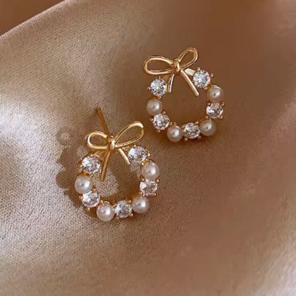 Pearls Earrings - Picture 1 of 4